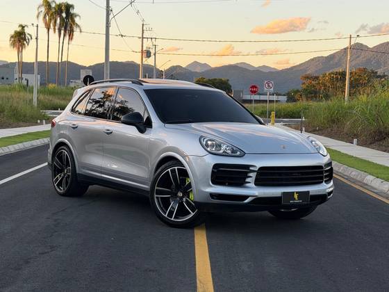PORSCHE CAYENNE 3.0 S PLATINUM EDITION V6 HÍBRIDO 4P TIPTRONIC